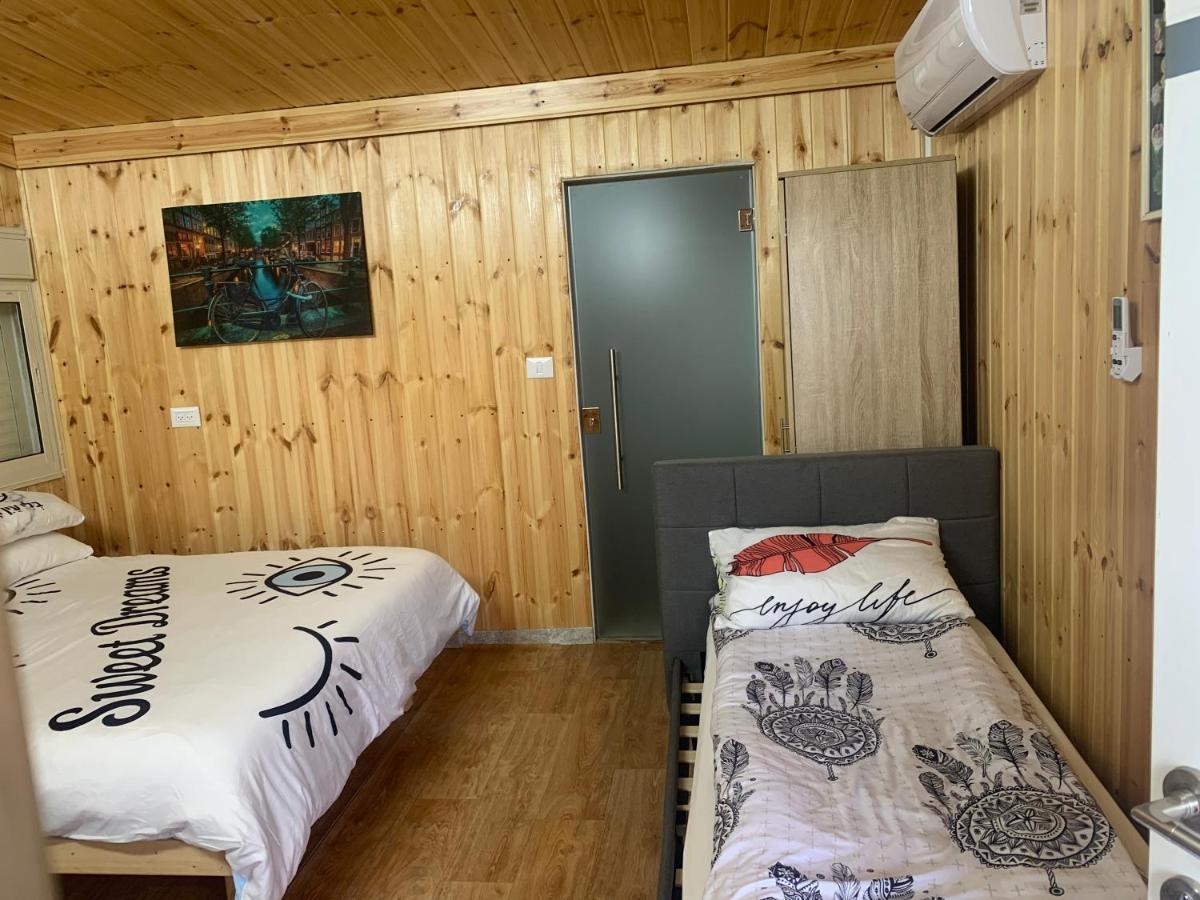 מפגש הדובדבן Apartment Buq'ata Bagian luar foto